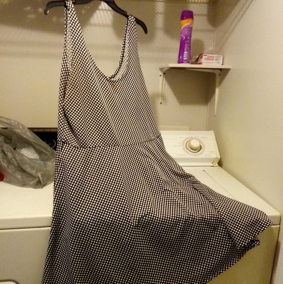 Clothes - Picture 3 of 5